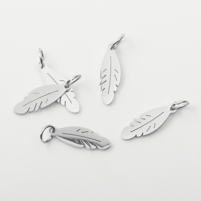 Zawieszka ze stali piórko w kolorze srebrnym 16mm
