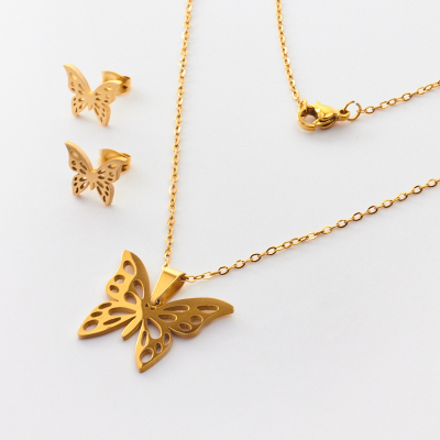 Komplet biżuterii ze stali chirurgicznej z kolczykami motyl w kolorze złotym 45cm