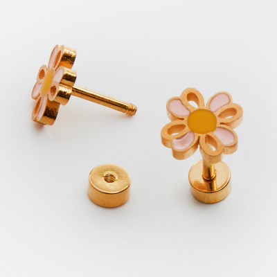 Kolczyki sztyfty dziecięce ze stali chirurgicznej kwiatek w kolorze złotym 7,5mm