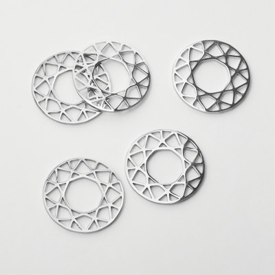 Zawieszka ze stali szlachetnej wzór geometryczny do naszyjników w kolorze srebrnym 20mm