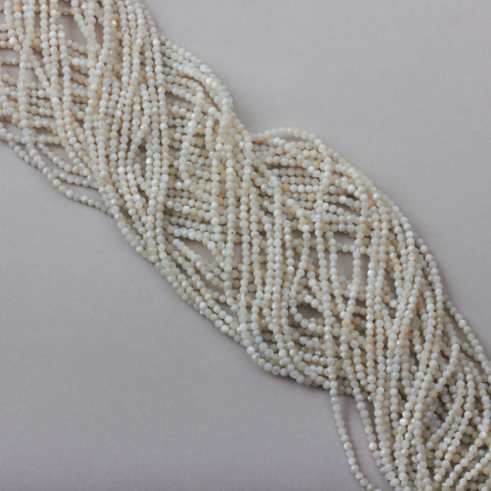 Masa perłowa biała kulka fasetowana 2mm Masa perłowa biała kulka fasetowana 2mm